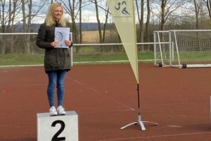 Verena Krois vom SC Borchen erläuft beim 28. Sälzerlauf den 2. Platz