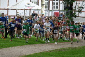 Start des 11. Borchener Schüler-Lauf-Cup