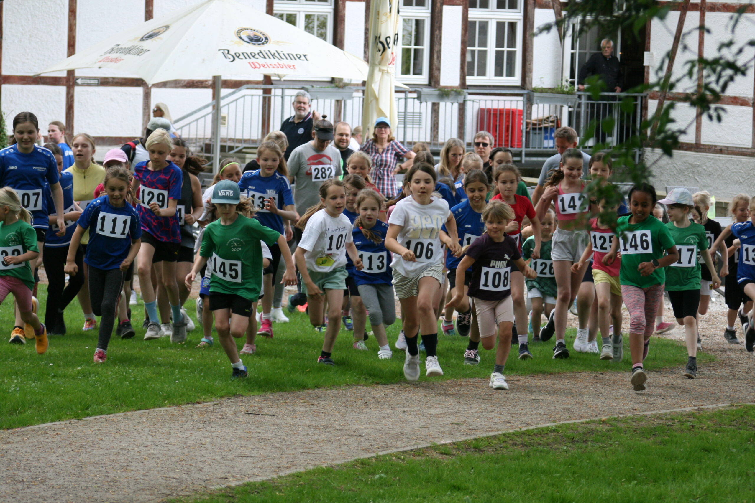 Du betrachtest gerade Start des 11. Borchener Schüler-Lauf-Cup